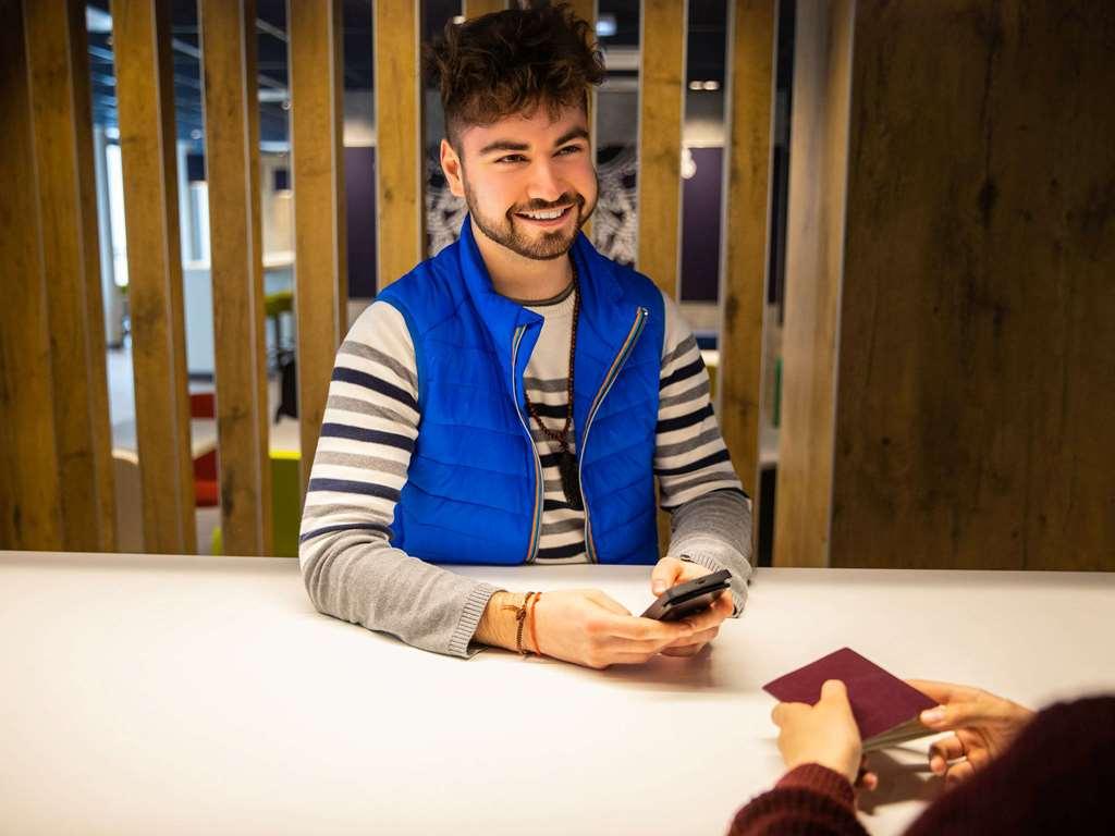 Ibis Budget Strasbourg Centre Republique Екстериор снимка